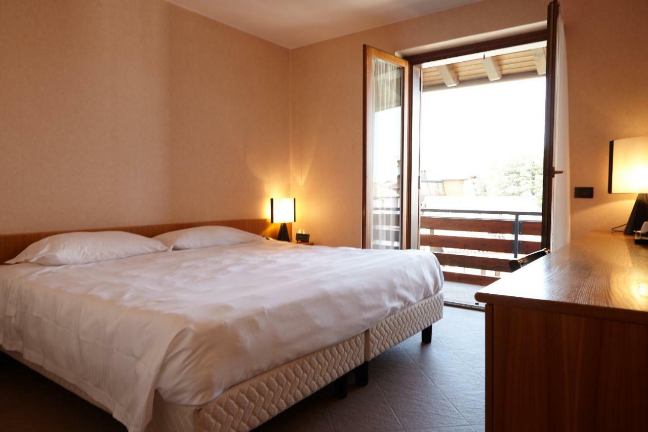 קסטיונה דלה פרסולאנה Active Hotel מראה חיצוני תמונה