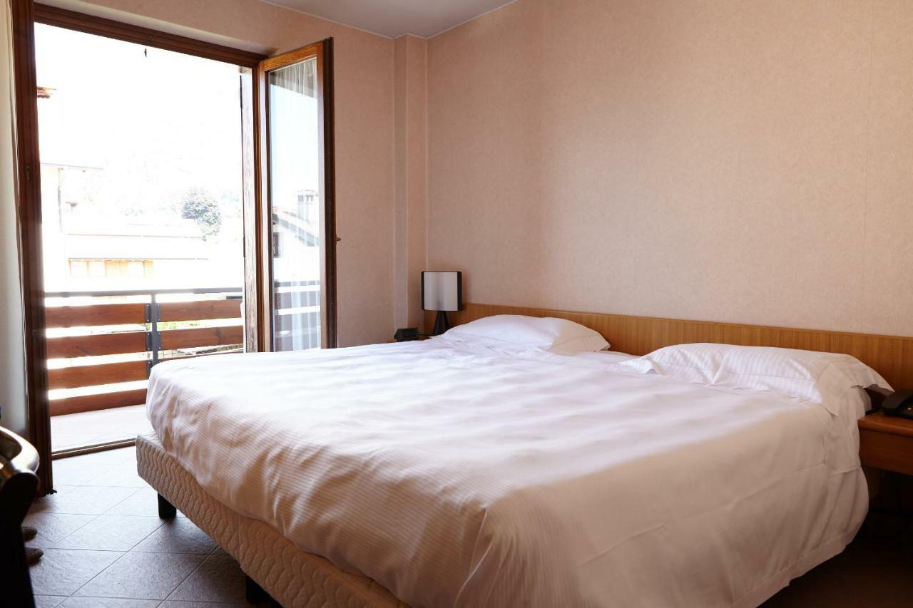 קסטיונה דלה פרסולאנה Active Hotel מראה חיצוני תמונה